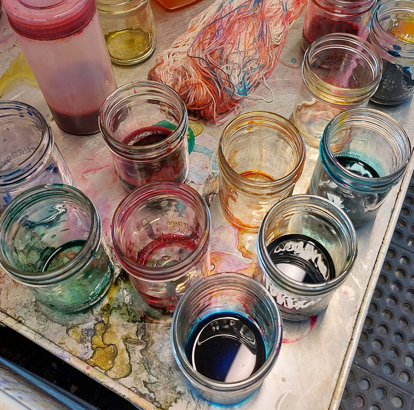 Sock yarn dyeing class