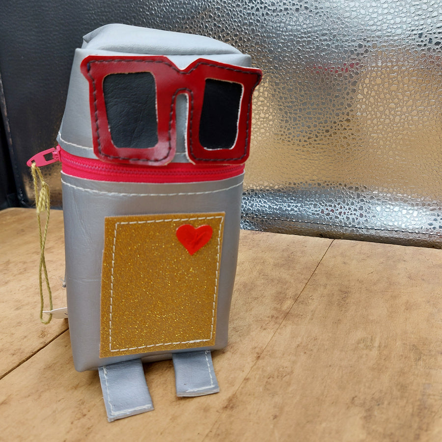 Robot pouch