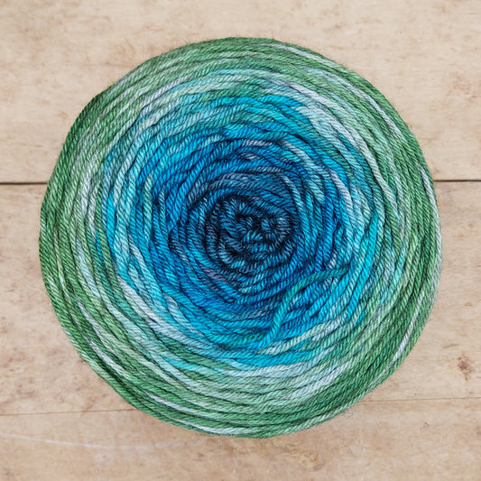 Silky Yak DK 200g gradient: A Fine Lark