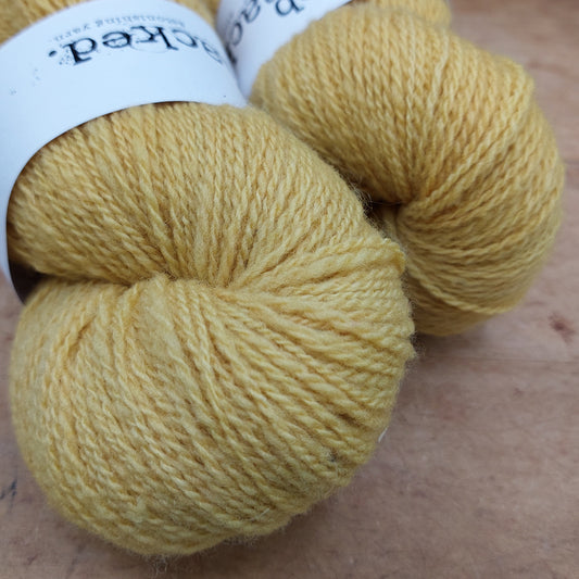 Finn Cross 100g skein (Batch 03): Fzzy Duck