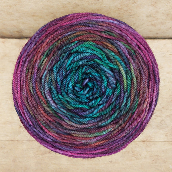 BFL DK 100g gradient: Gardens A-Gloaming