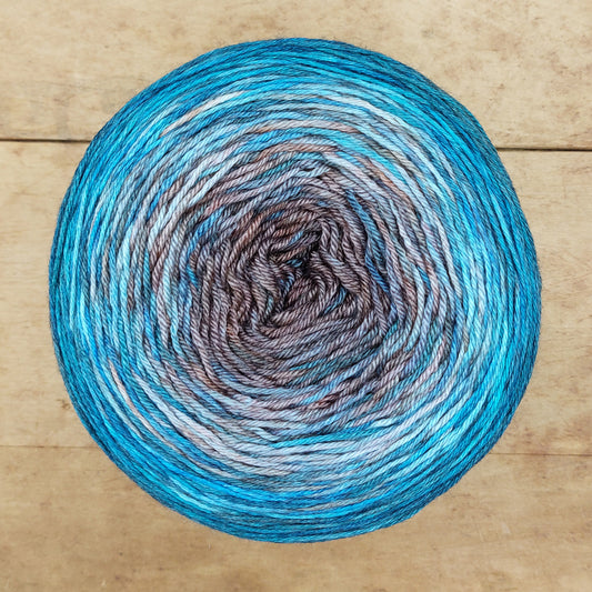 Merino/silk fingering 200g gradient: Going Downstream