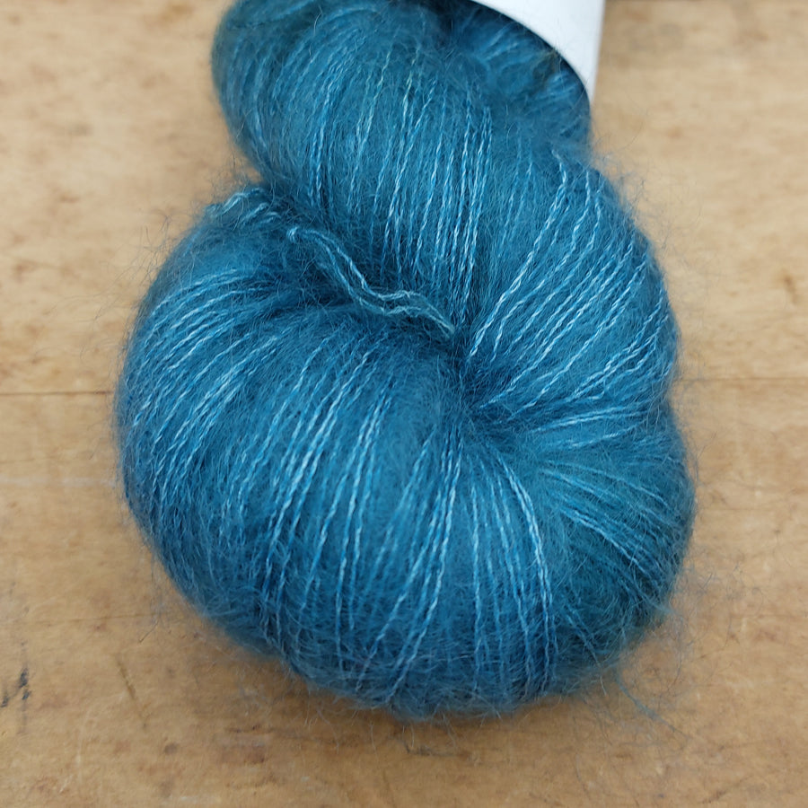Fuzz skein: Lightning Canary