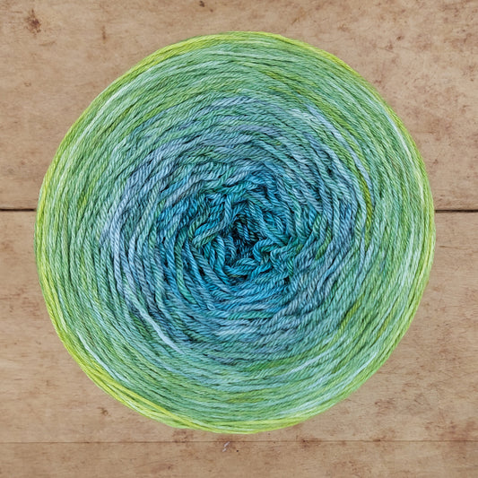 Merino/silk fingering 200g gradient: Low in the Lagoons