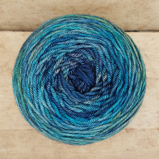 Silky Yak DK 100g gradient: Nightswimming at the Pits
