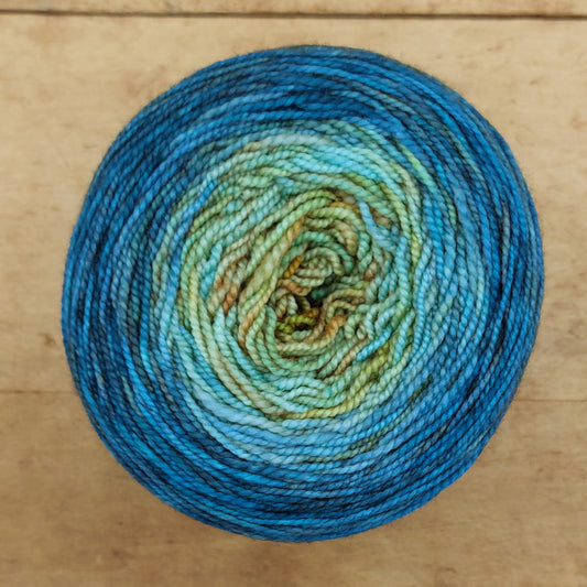 Merino fingering 100g gradient: Passing Through a Favourite Pond
