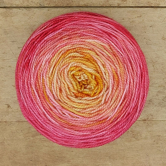 Merino fingering 100g gradient: Pink Lemonade