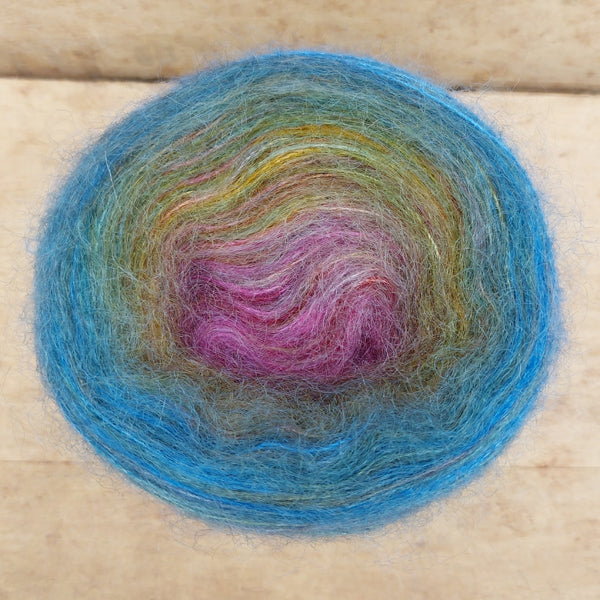 Fuzz gradient: Rainbow In a Puddle