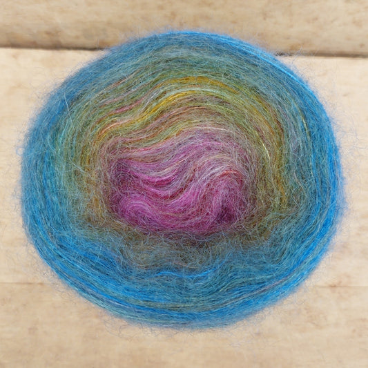 Fuzz gradient: Rainbow In a Puddle