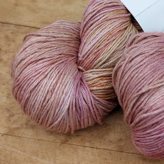 Silky linen sport skein: Rosenquartz Returns