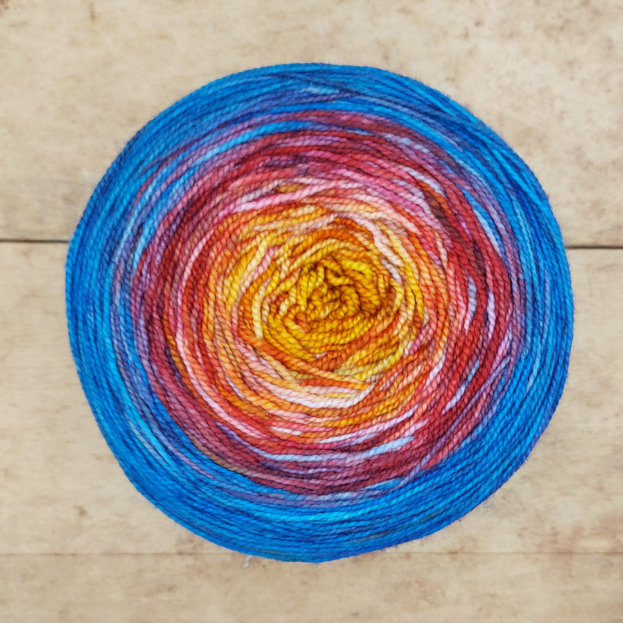 Merino fingering 200g gradient: Something To Look To