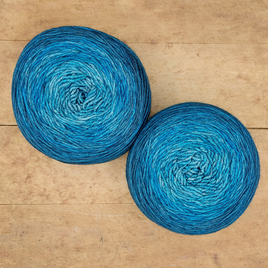 Silky Yak DK 200g gradient: Your Boldest Heart